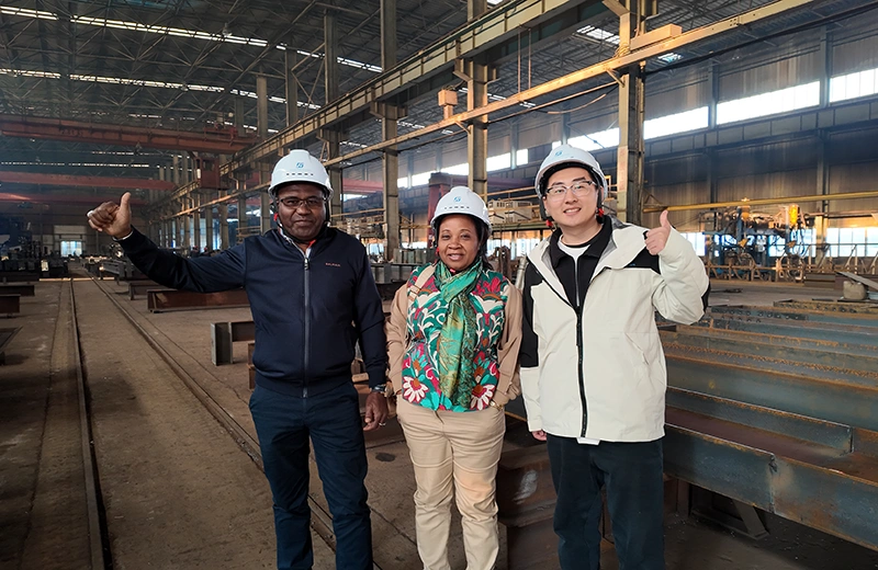 Welcome Reunion customers to visit our factory