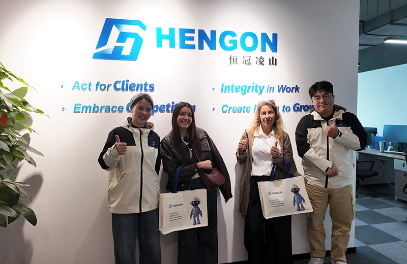 Welcome Uruguayan customers to visit our factory